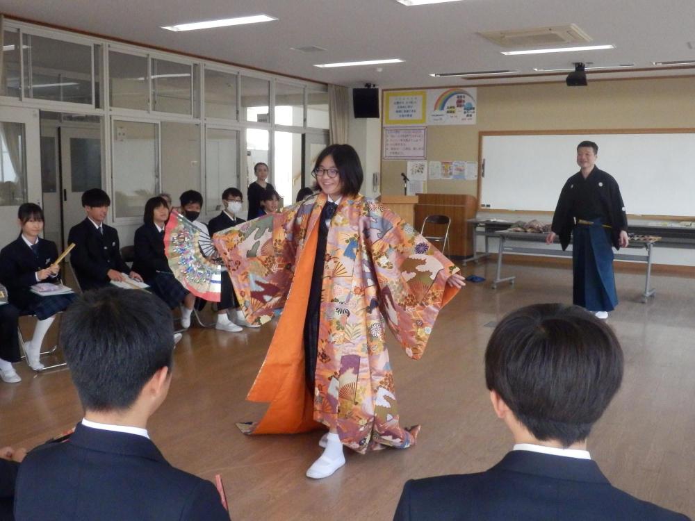 「能」の鑑賞ワークショップ4