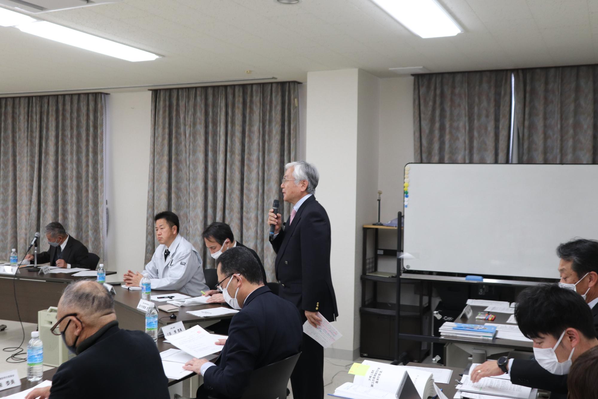 審議会写真４